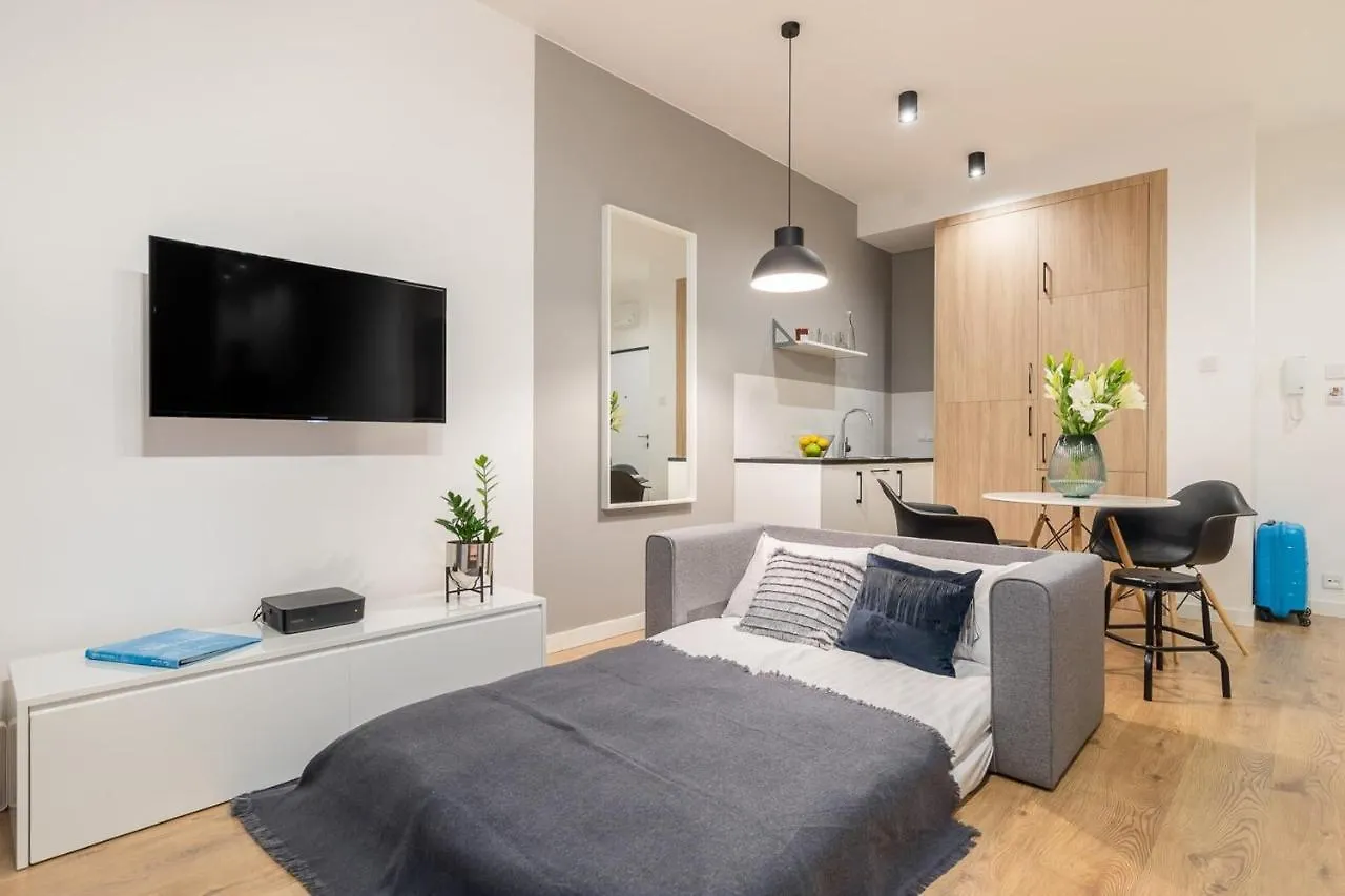 Slawinska 6 With Balcony By Noclegi Renters Warsaw Apartment